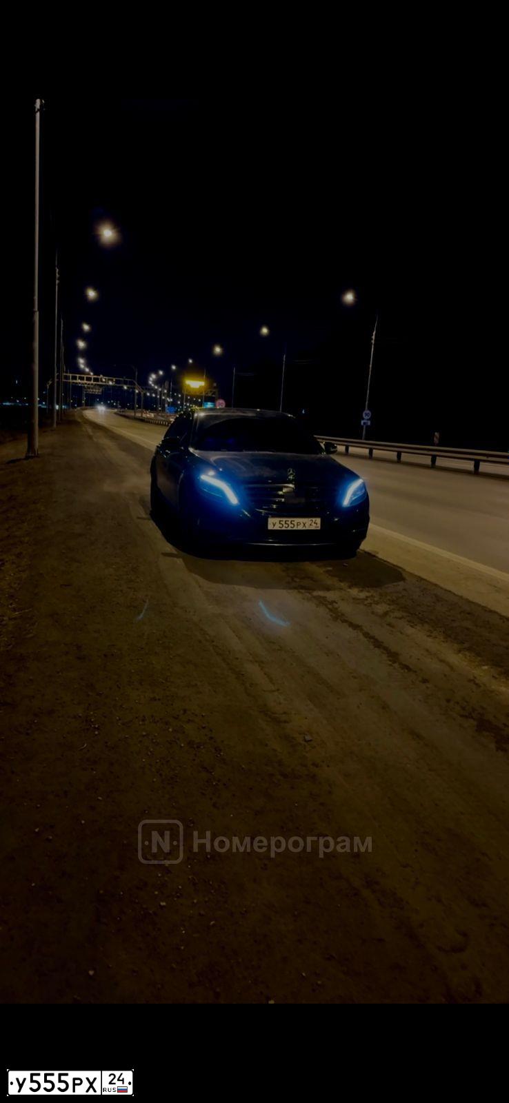 Фото автомобиля LADA 2172 PRIORA, 2011 — госномер У555РХ24. Цвет: СВЕТЛО-СЕРЕБРИСТЫЙ МЕТАЛЛ