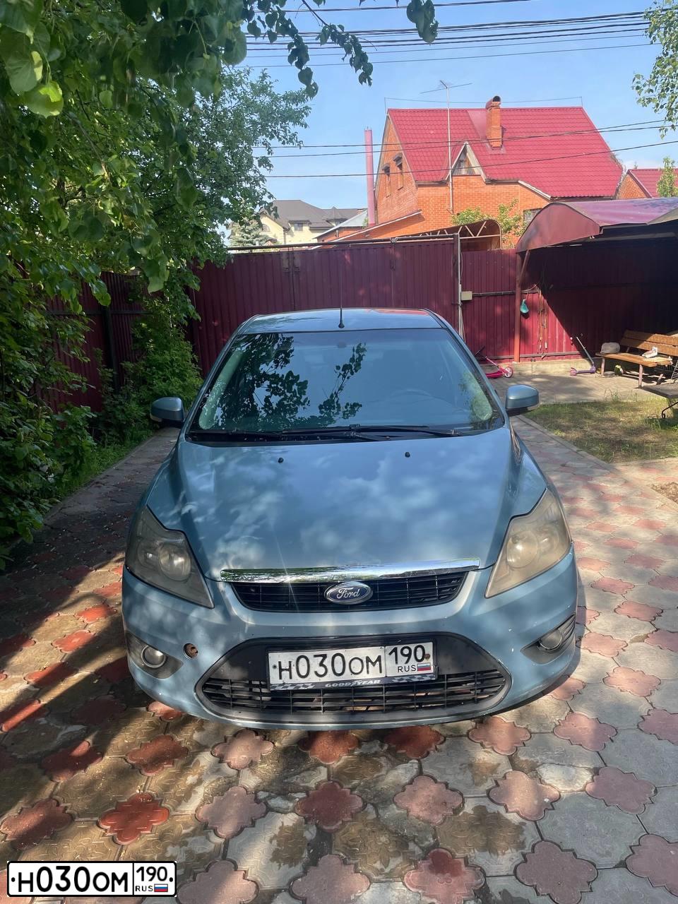 Фото автомобиля FORD FOCUS, 2008 — госномер Н030ОМ190. Цвет: Серый