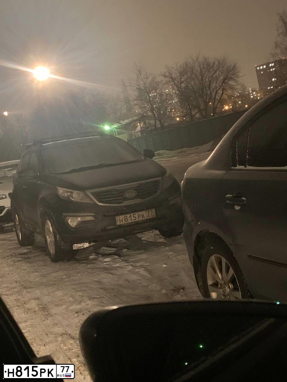 Фото автомобиля LADA 2121 NIVA, 1996 — госномер Н815РК77. Цвет: СВЕТЛО-БЕЖЕВЫЙ