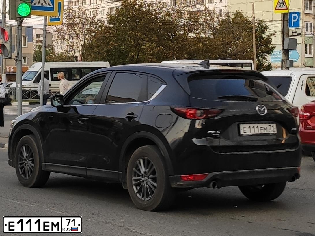 Фото автомобиля MAZDA CX-5, 2019 — госномер Е111ЕМ71. Цвет: ЧЕРНЫЙ