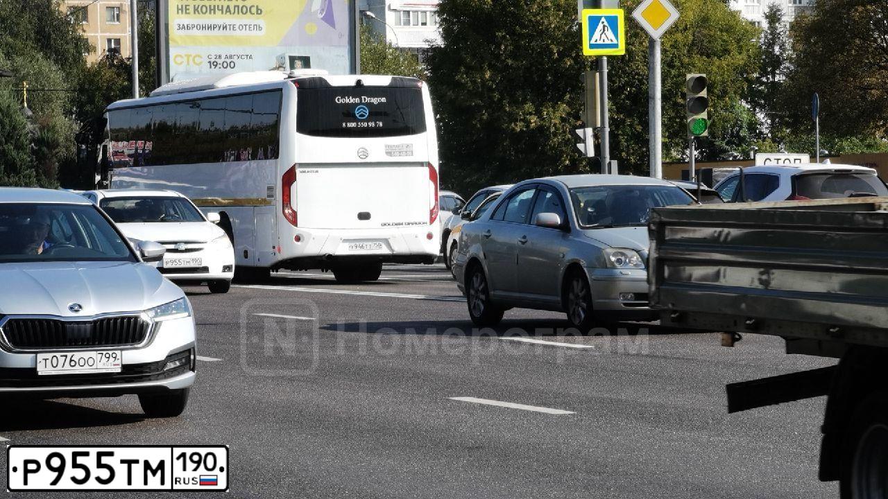 Фото автомобиля CHEVROLET EPICA, 2012 — госномер А445ЕС76. Цвет: Белый