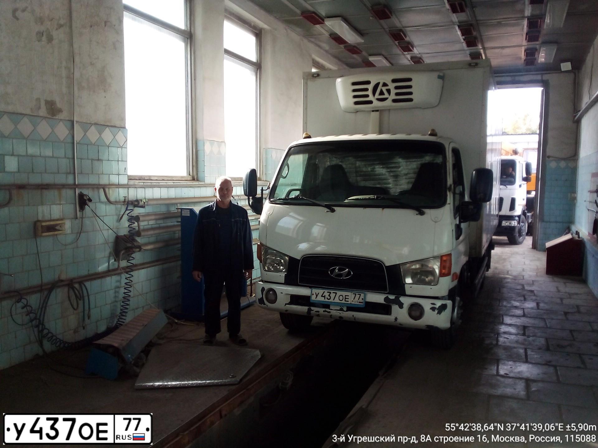 Фото автомобиля ВАЗ 21083, 1994 — госномер У437ОЕ77. Цвет: КРАСНЫЙ