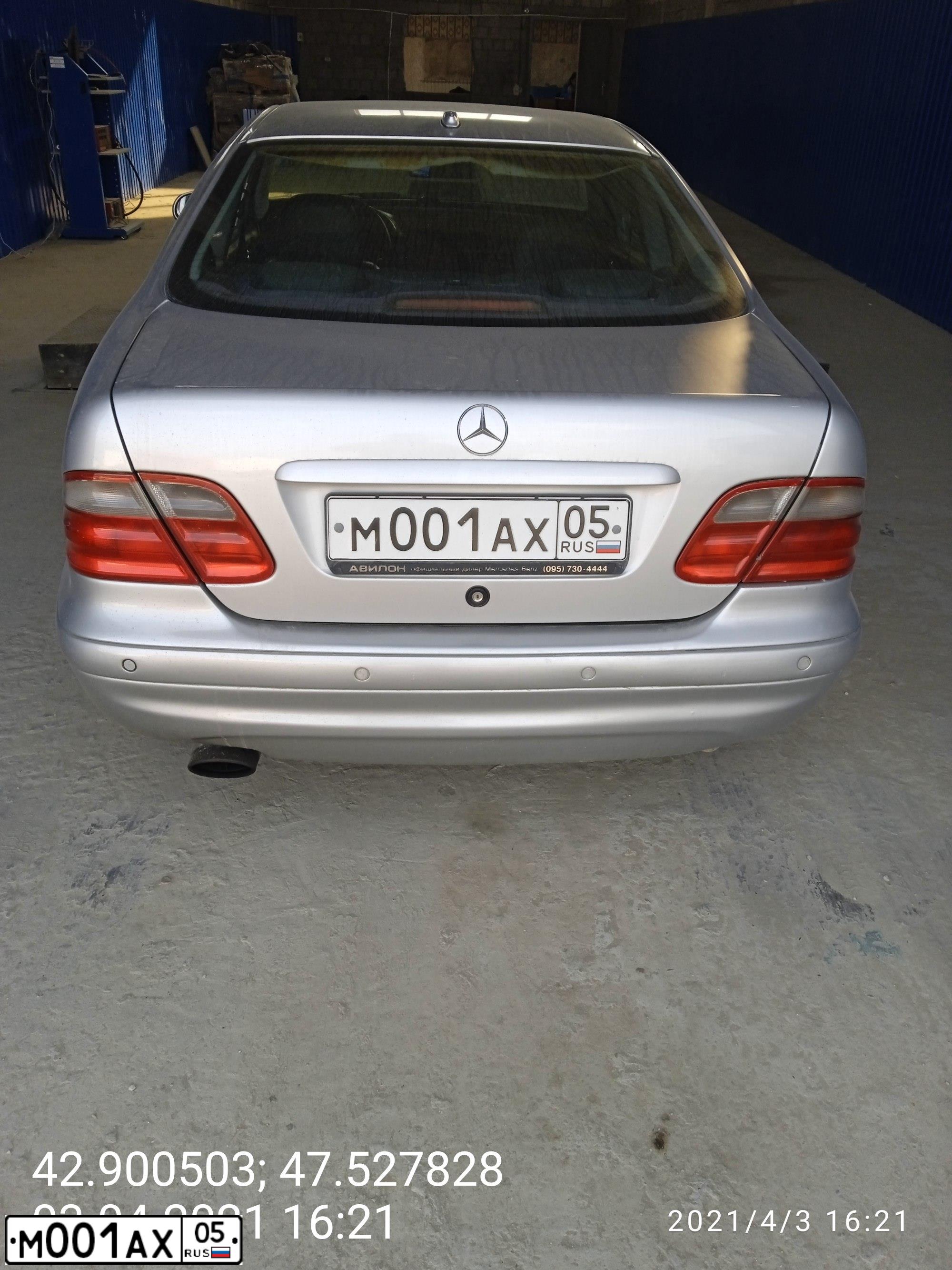 Фото автомобиля VOLVO S80, 2003 — госномер М001АХ68. Цвет: ЧЕРНЫЙ