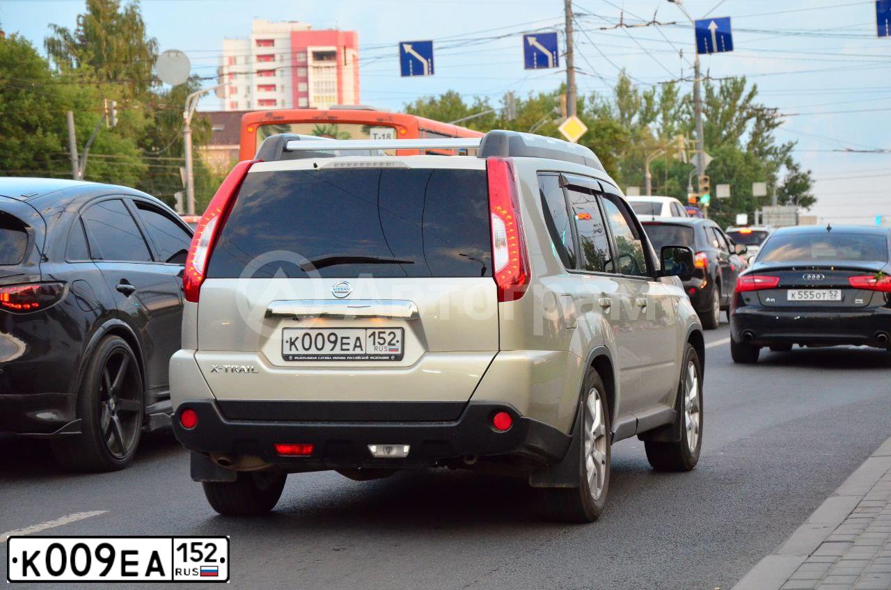 Фото автомобиля NISSAN X-TRAIL, 2012 — госномер К009ЕА152. Цвет: СВЕТЛО-БЕЖЕВЫЙ