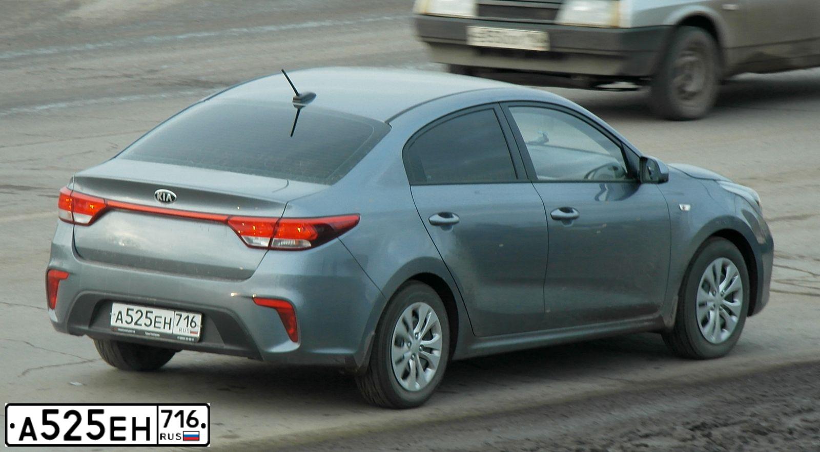 Фото автомобиля LADA 2170 PRIORA, 2016 — госномер В373НТ716. Цвет: ЧЕРНЫЙ