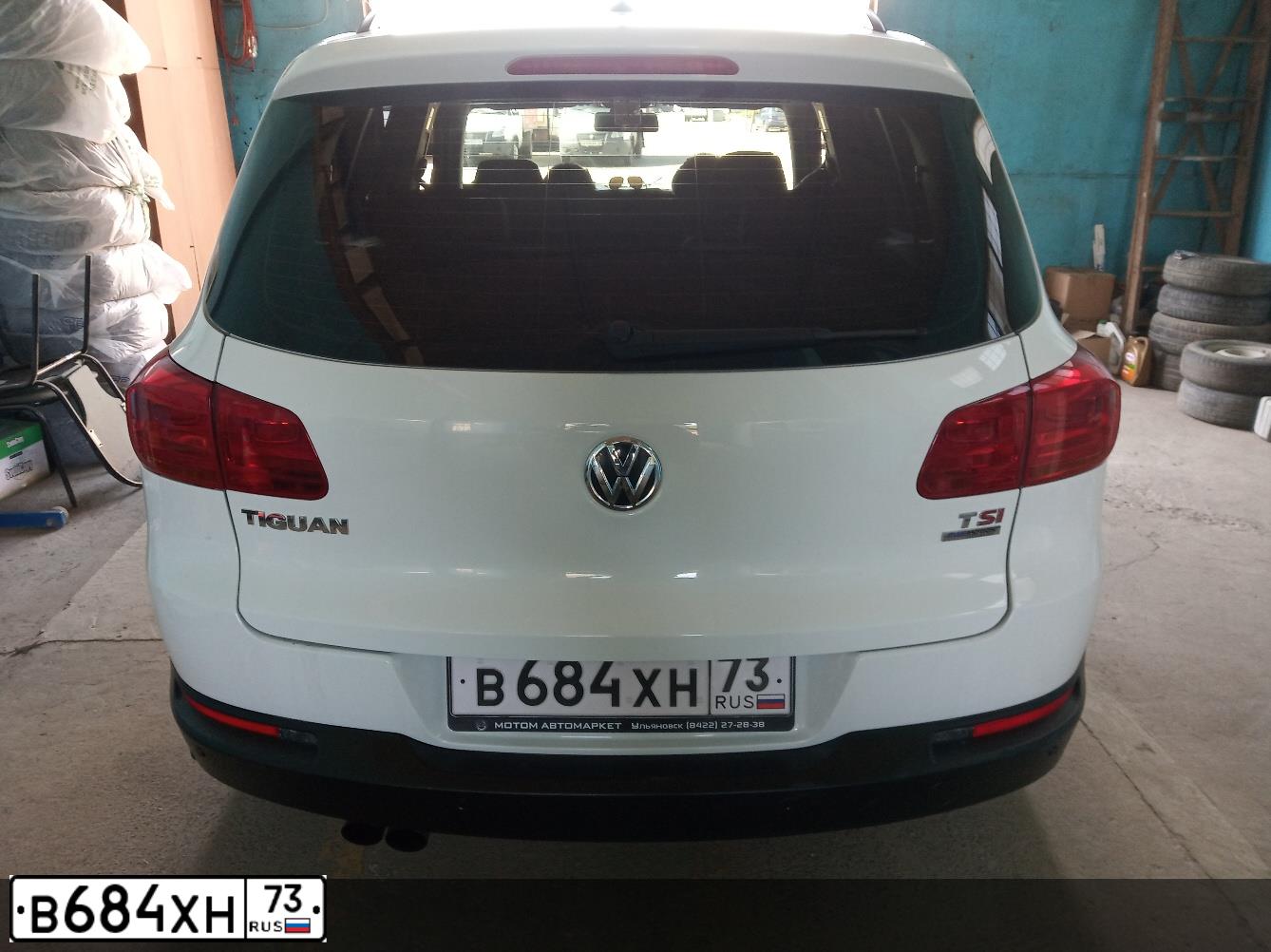 Фото автомобиля VOLKSWAGEN TIGUAN, 2014 — госномер В684ХН73. Цвет: Белый