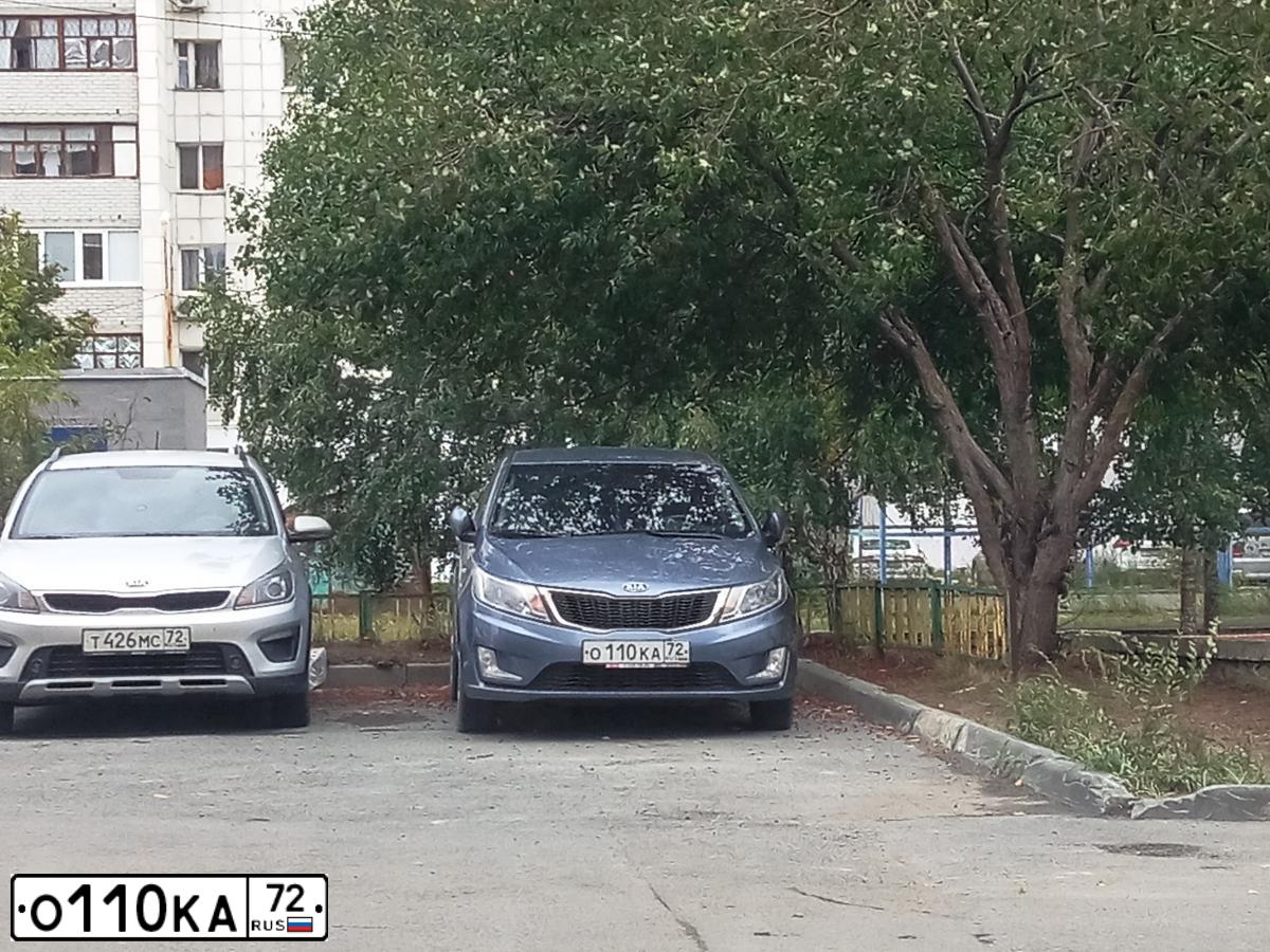 Фото автомобиля KIA RIO, 2012 — госномер О110КА72. Цвет: ГОЛУБОЙ