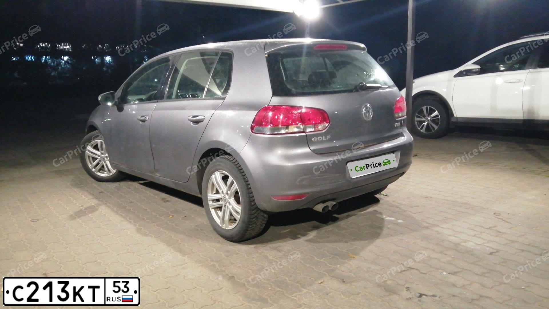 Фото автомобиля VOLKSWAGEN GOLF, 2010 — госномер С213КТ53. Цвет: СЕРЫЙ