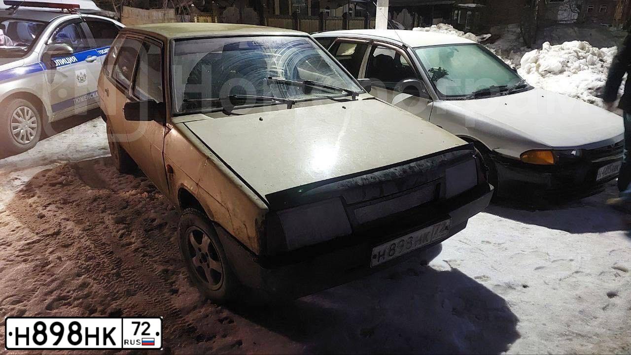 Фото автомобиля LADA 2109 SAMARA, 1989 — госномер Р596АН72. Цвет: БЕЖЕВЫЙ
