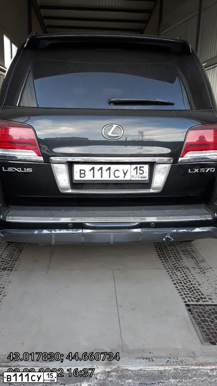 Фото автомобиля LEXUS LX570, 2010 — госномер В727НХ06