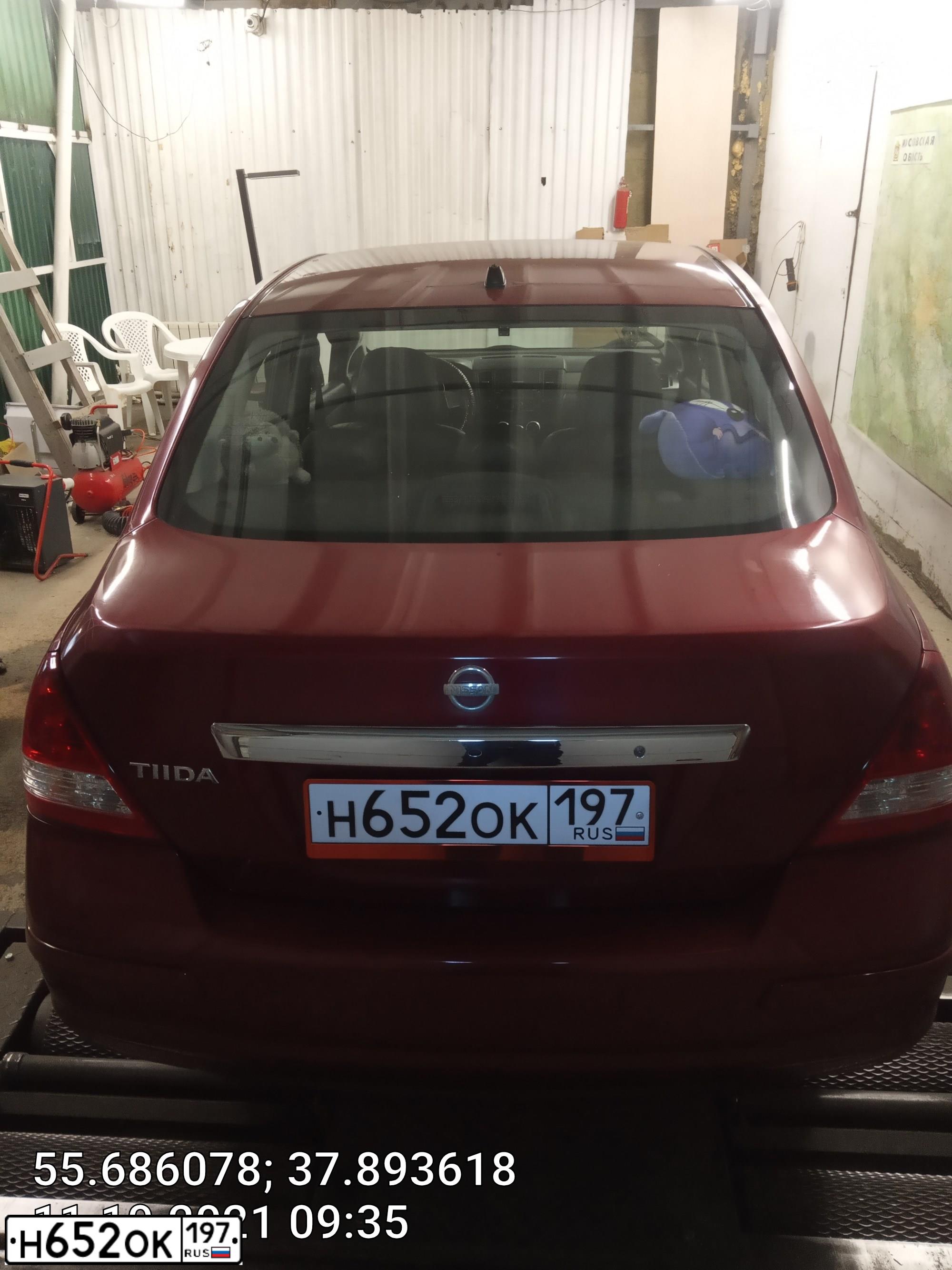 Фото автомобиля NISSAN TIIDA, 2007 — госномер Н652ОК197. Цвет: КРАСНЫЙ