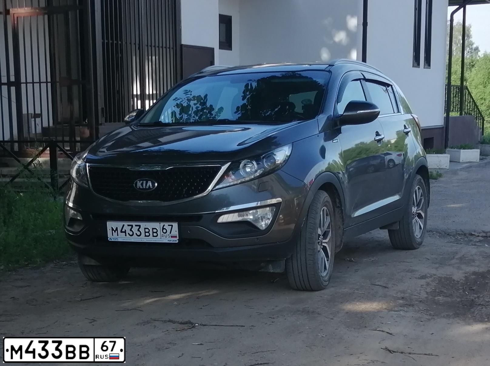 Фото автомобиля KIA SPORTAGE, 2014 — госномер М433ВВ67. Цвет: серебристый