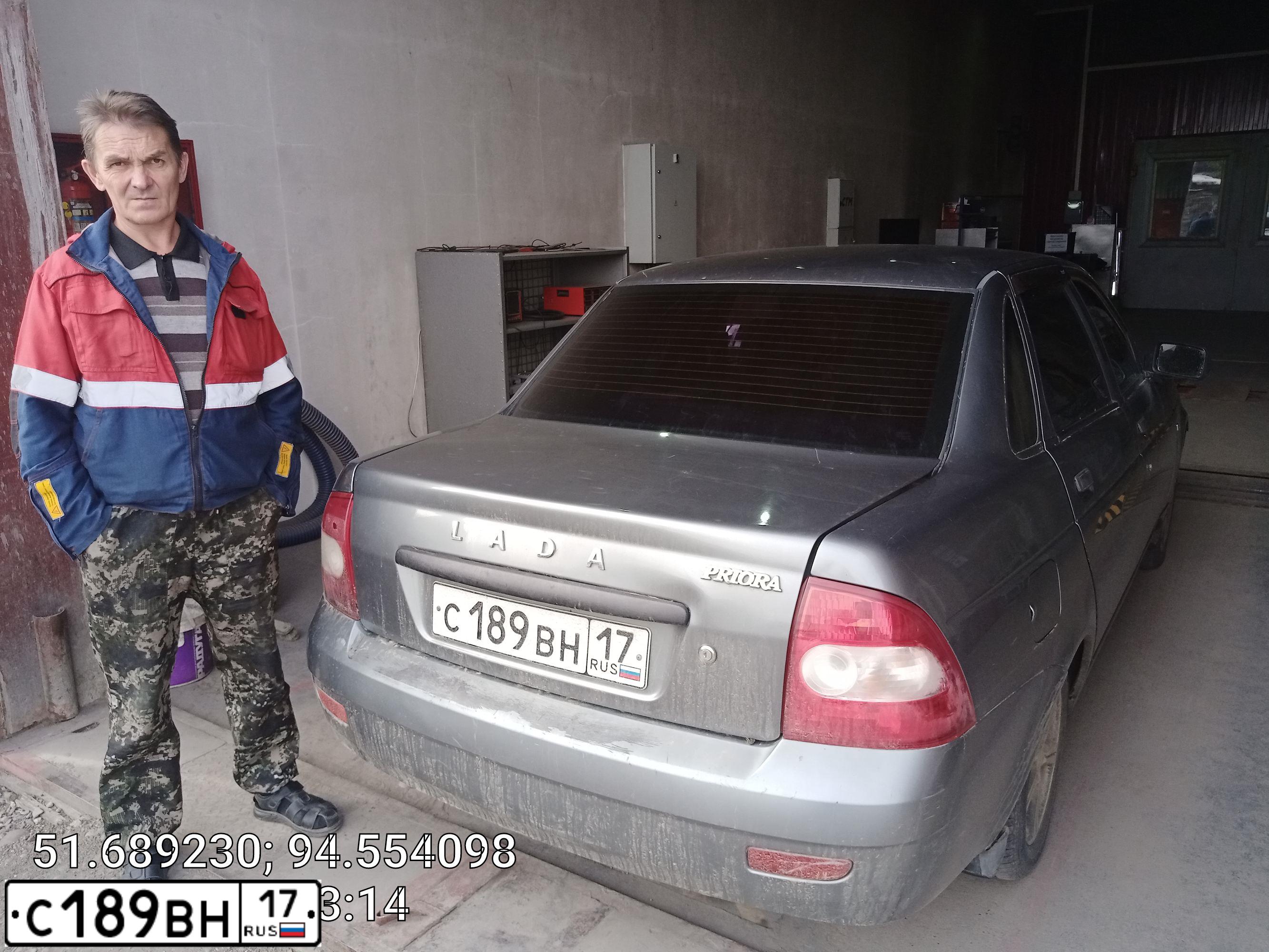 Фото автомобиля LADA PRIORA, 2011 — госномер О032ВМ17