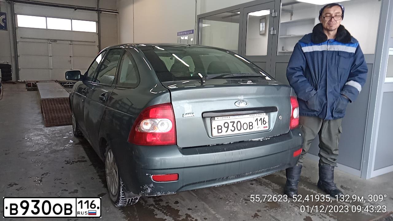 Фото автомобиля LADA PRIORA, 2011 — госномер У129ЕА716