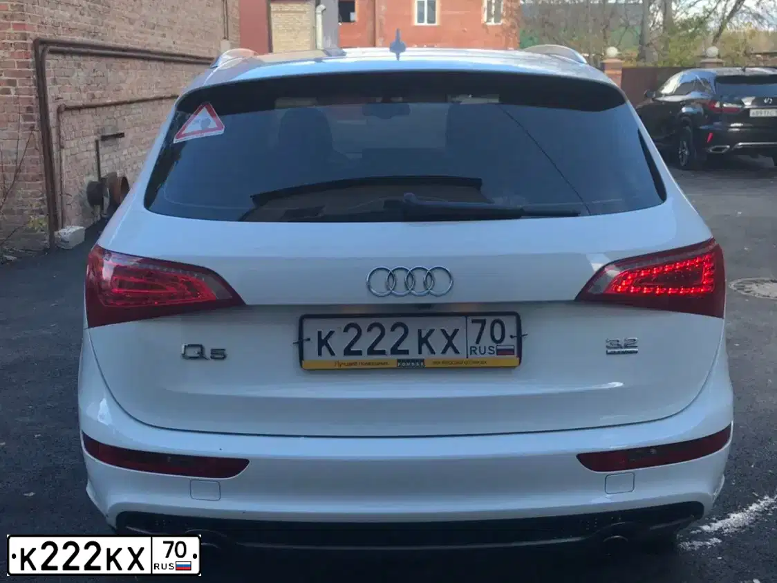 Фото автомобиля AUDI Q5, 2010 — госномер К500УК54. Цвет: БЕЛЫЙ