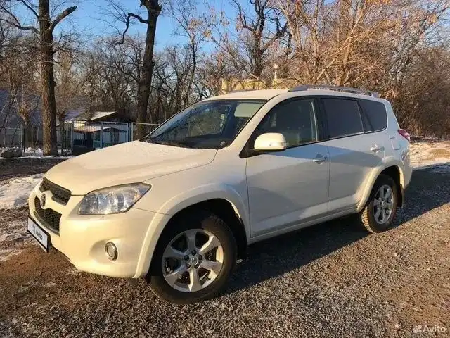 Фото автомобиля TOYOTA RAV4, 2011 — госномер К045СХ763