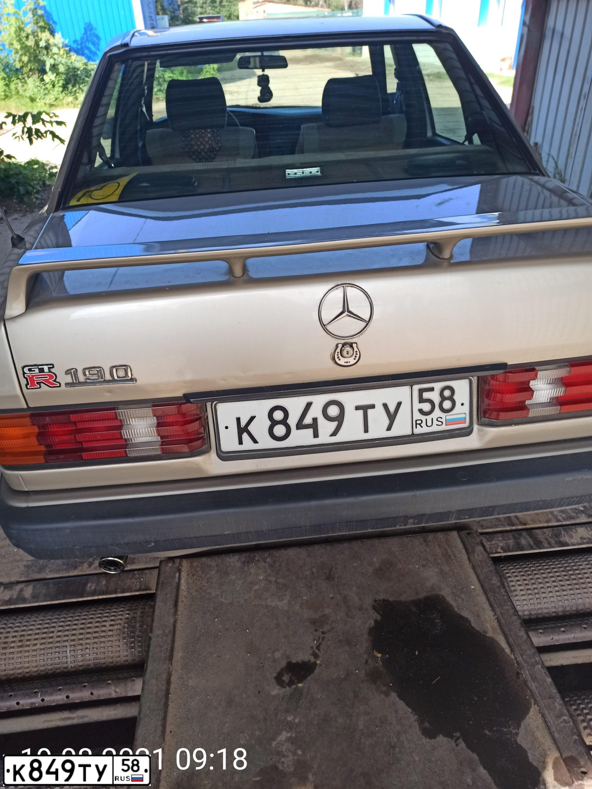 Фото автомобиля MERCEDES C-KLASSE, 1989 — госномер Т077РО63. Цвет: СЕРЫЙ