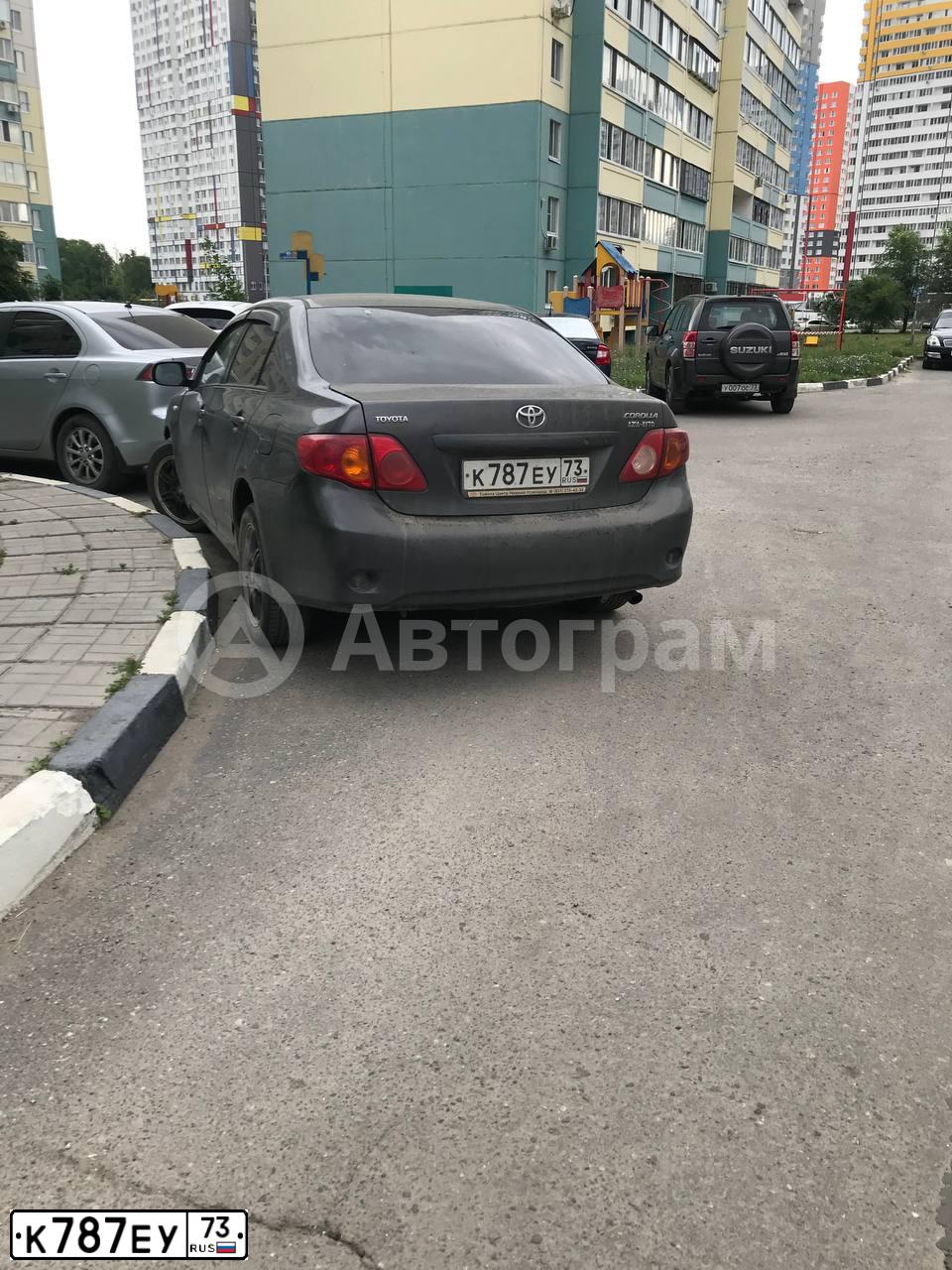 Фото автомобиля TOYOTA COROLLA, 2007 — госномер К787ЕУ73. Цвет: СЕРЫЙ