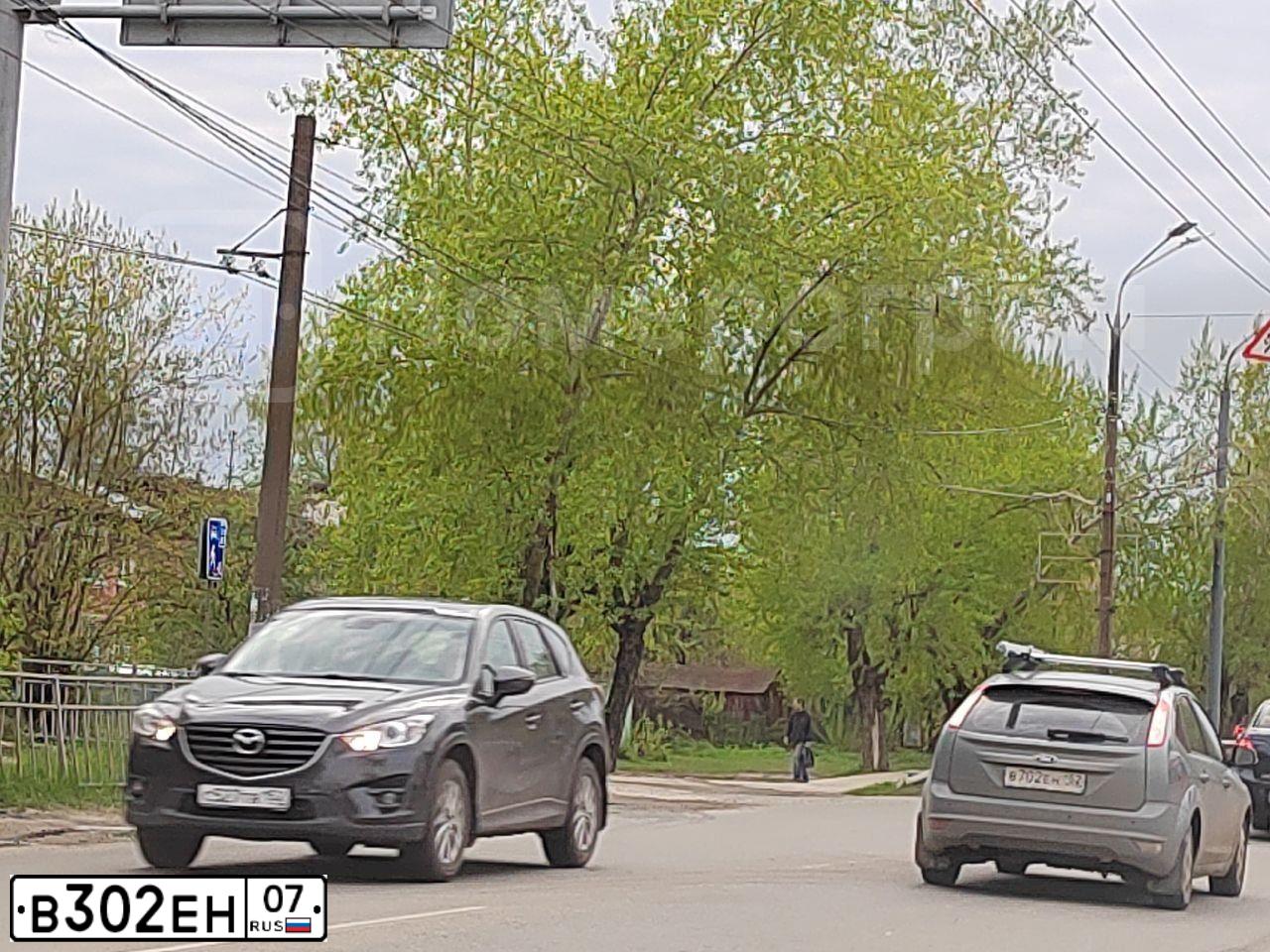 Фото автомобиля MERCEDES-BENZ E-CLASS, 2004 — госномер Е456КХ164. Цвет: Серебристый