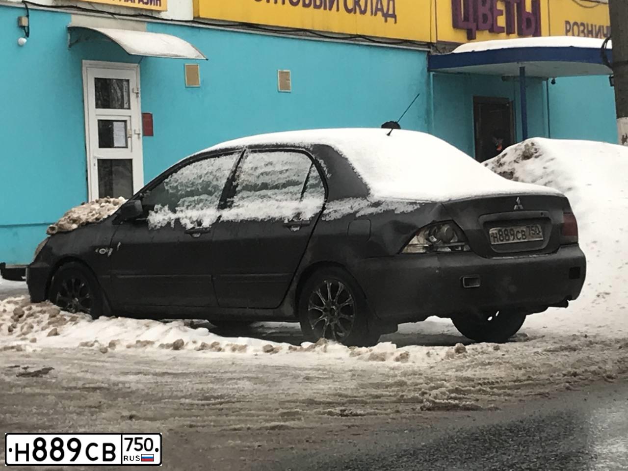 Фото автомобиля MITSUBISHI LANCER, 2007 — госномер Н889СВ750. Цвет: Серый