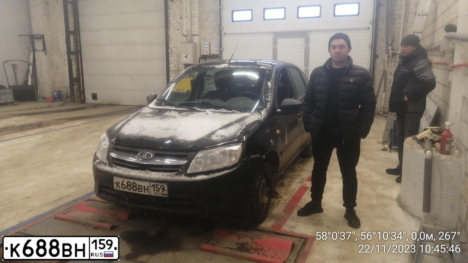 Фото автомобиля ВАЗ 219110, 2015 — госномер Р810НК159. Цвет: ЧЕРНЫЙ