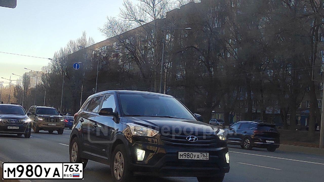 Фото автомобиля HYUNDAI CRETA, 2016 — госномер М980УА763. Цвет: ЧЕРНЫЙ