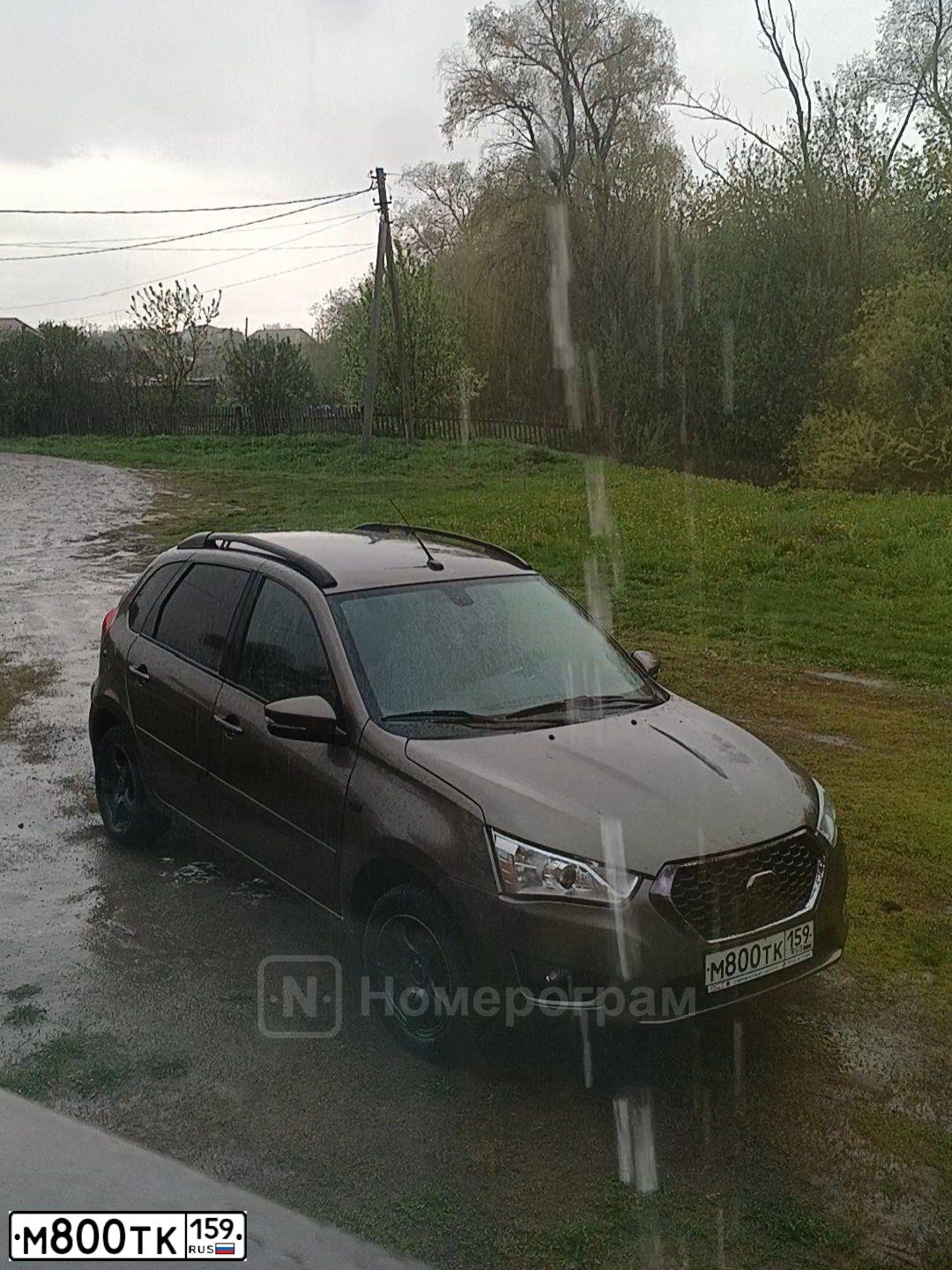 Фото автомобиля LADA 1117 KALINA, 2012 — госномер Н492УР159. Цвет: СЕРЕБРИСТО-КРАСНЫЙ