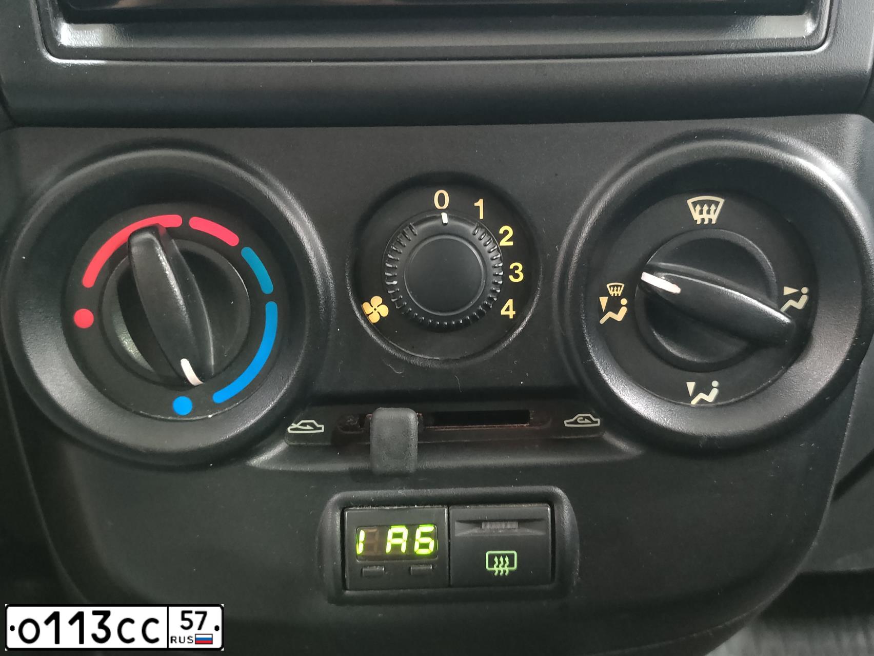 Фото автомобиля LADA 2192 KALINA, 2013 — госномер Н697СА46