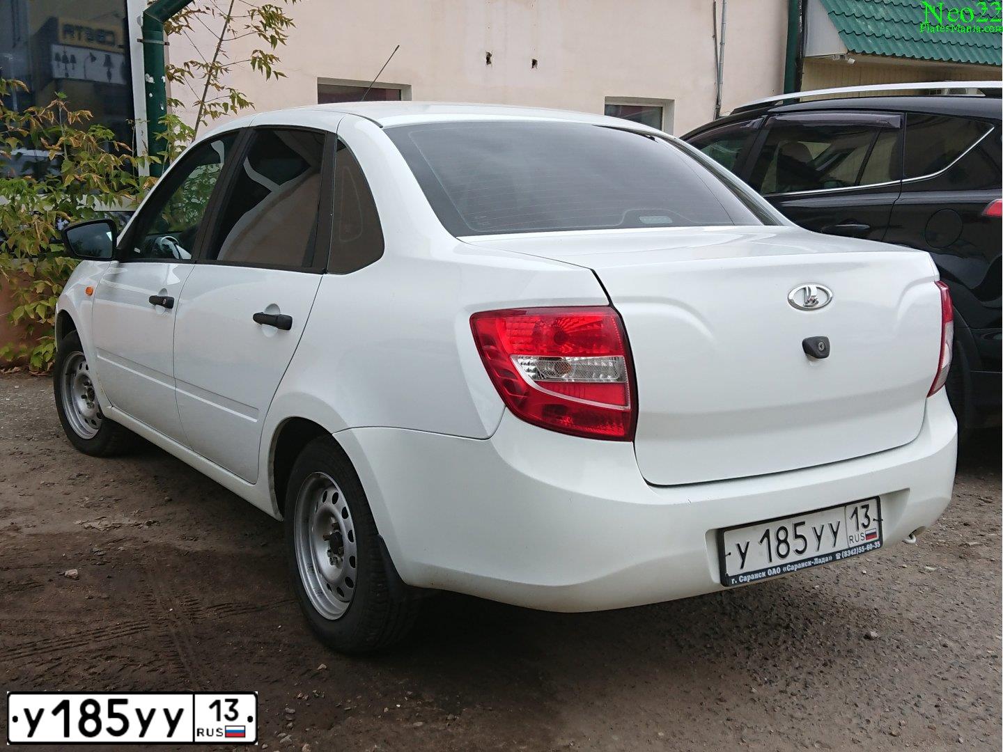 Фото автомобиля LADA 2190 GRANTA, 2015 — госномер У185УУ13. Цвет: БЕЛЫЙ