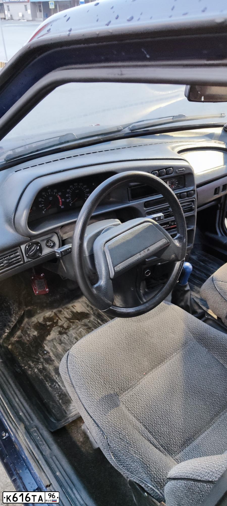 Фото автомобиля LADA 2114 SAMARA, 2005 — госномер К616ТА96. Цвет: ТЕМНО-СИНИЙ