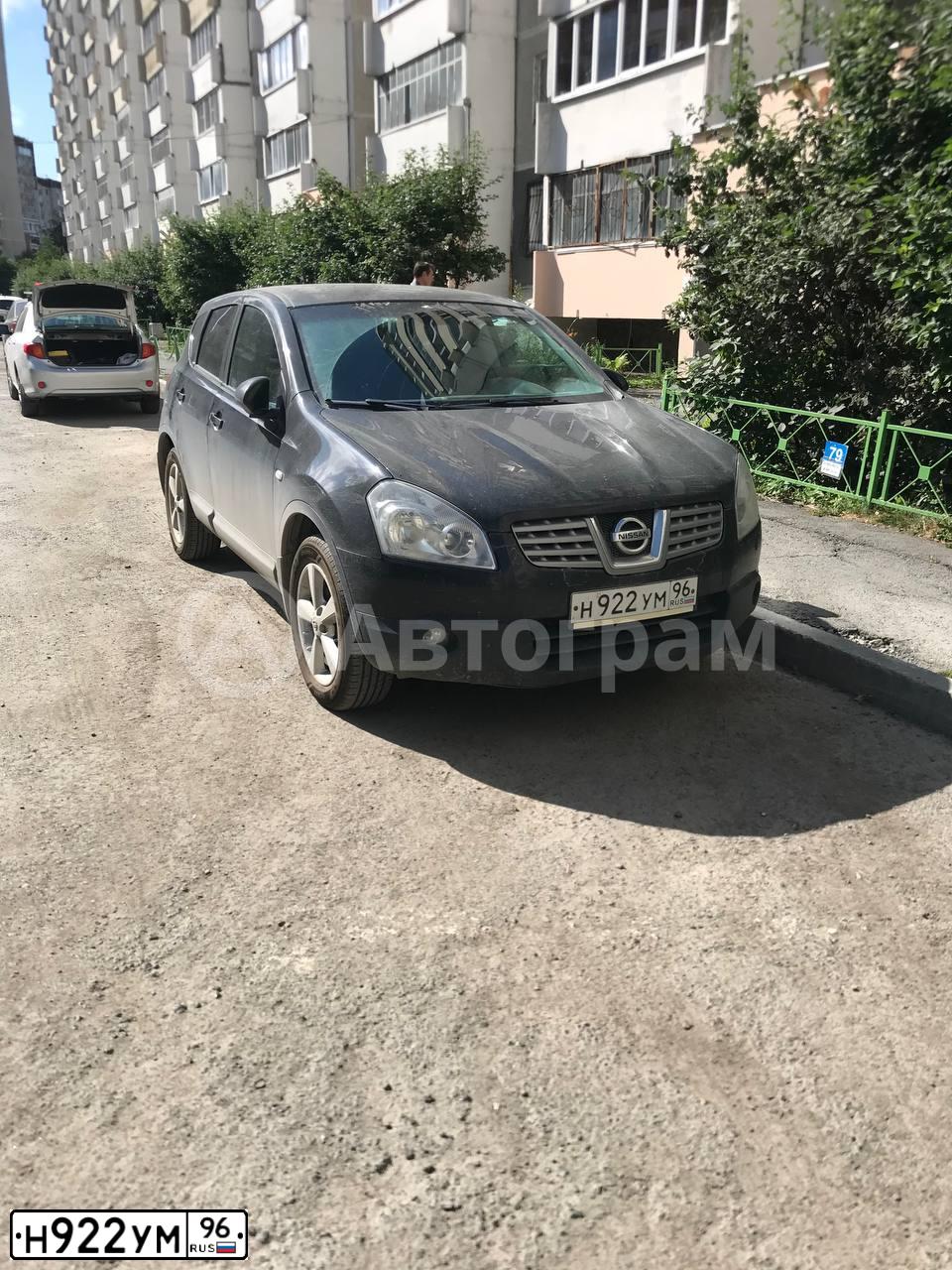 Фото автомобиля NISSAN QASHQAI, 2008 — госномер Н922УМ96. Цвет: ЧЕРНЫЙ