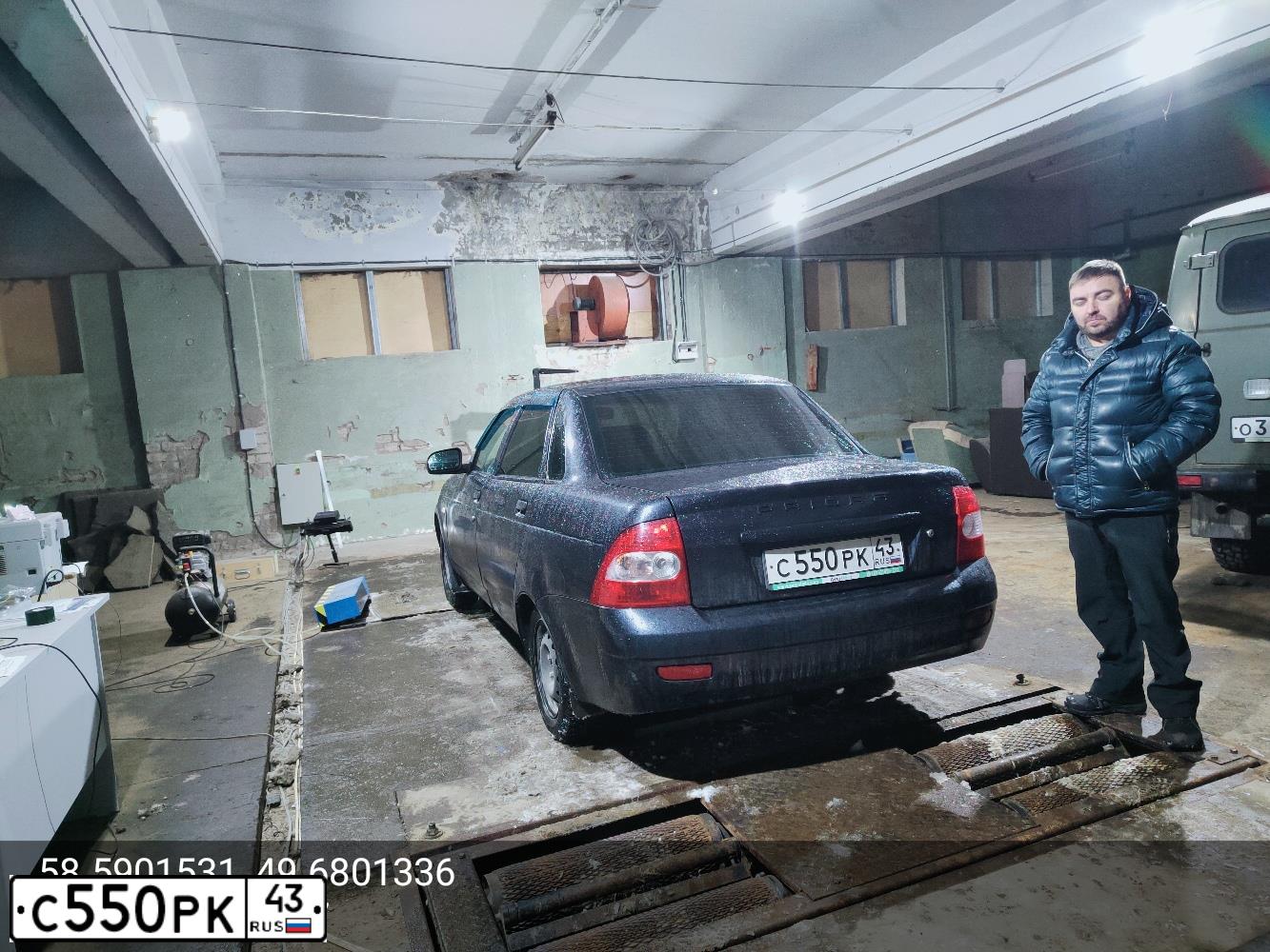Фото автомобиля LADA 2170 PRIORA, 2007 — госномер С947СЕ43. Цвет: ГРАФИТОВЫЙ МЕТАЛЛИК