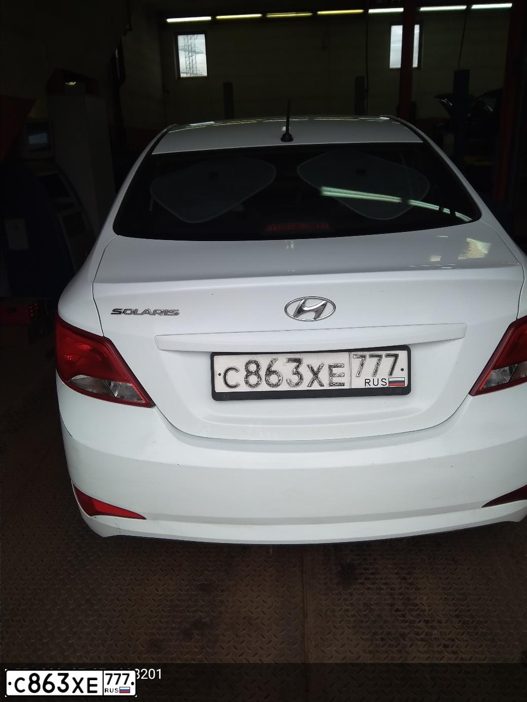 Фото автомобиля HYUNDAI SOLARIS, 2016 — госномер С863ХЕ777. Цвет: БЕЛЫЙ