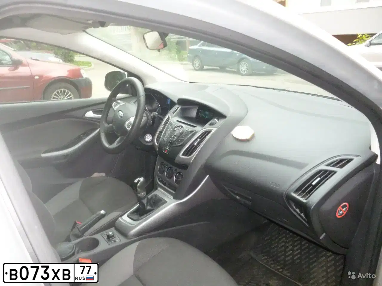 Фото автомобиля FORD FOCUS, 2012 — госномер В073ХВ77. Цвет: СЕРЕБРИСТЫЙ