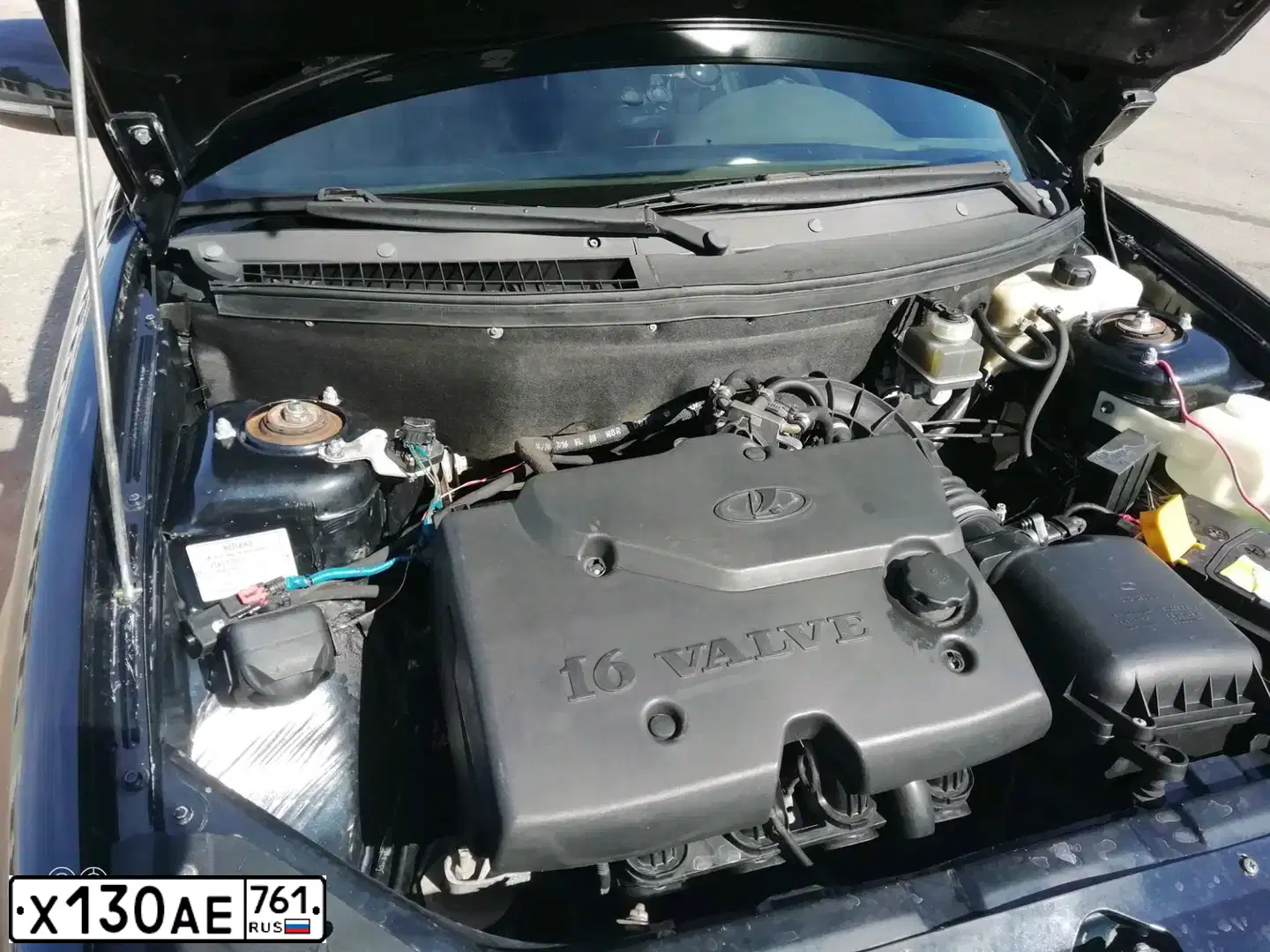 Фото автомобиля LADA 2170 PRIORA, 2007 — госномер Х130АЕ761. Цвет: ГРАФИТОВЫЙ МЕТАЛЛИК