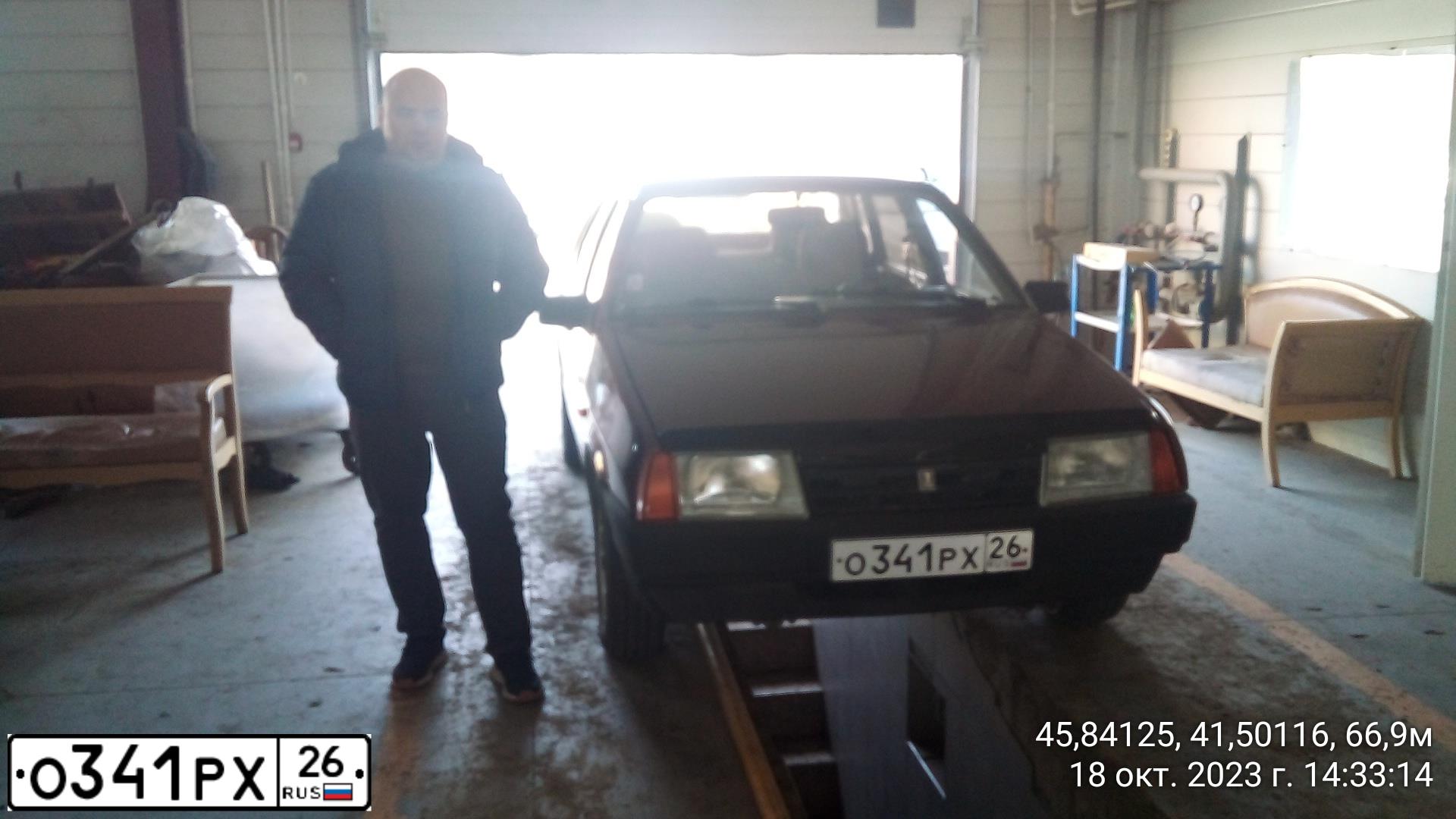Фото автомобиля LADA 2109 SAMARA, 1995 — госномер О341РХ26. Цвет: Красный