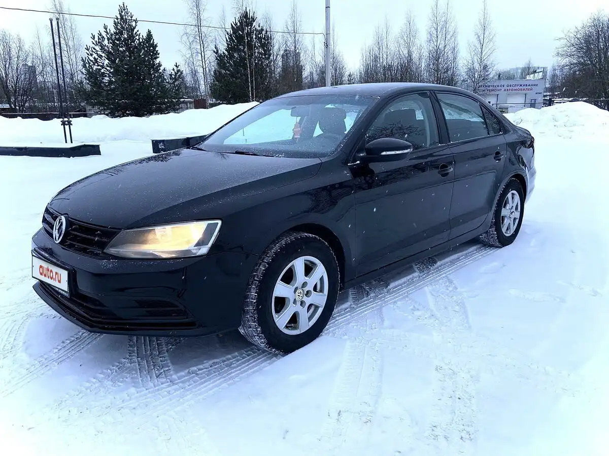 Фото автомобиля VOLKSWAGEN JETTA, 2015 — госномер Т549ТЕ178. Цвет: ЧЕРНЫЙ