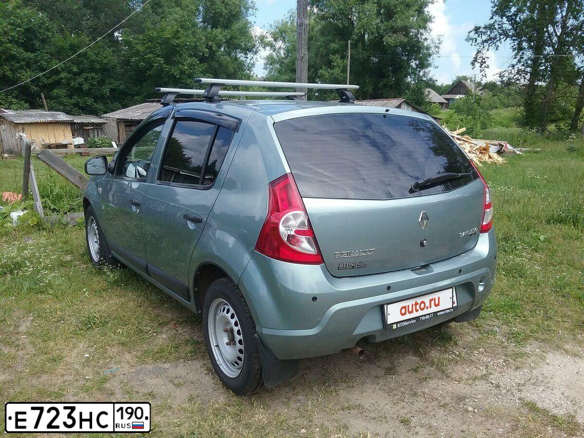 Фото автомобиля RENAULT SANDERO, 2011 — госномер О788ТТ33. Цвет: синий