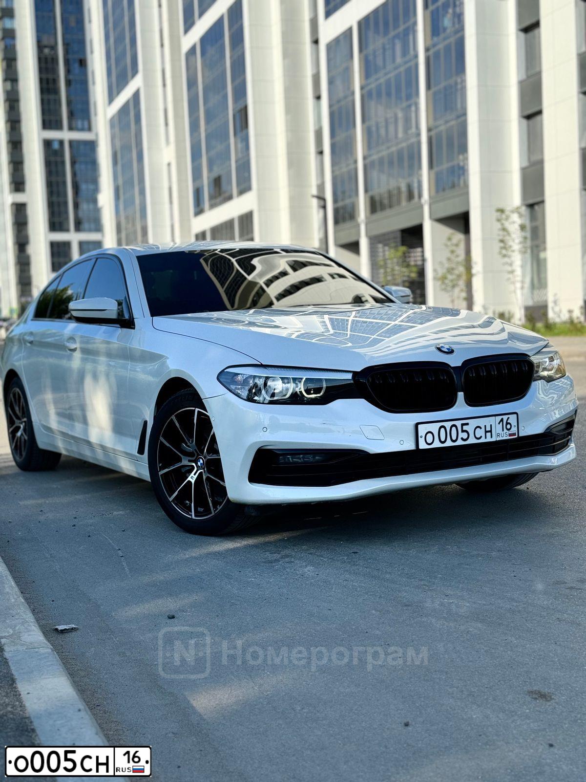 Фото автомобиля BMW SERIE 5, 2015 — госномер О005СН16. Цвет: БЕЛЫЙ