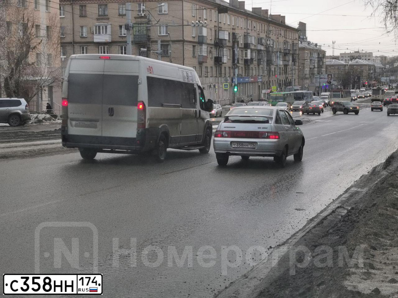 Фото автомобиля LADA 2112, 2008 — госномер С358НН174. Цвет: Серебристый