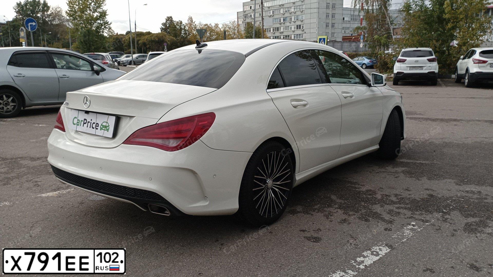 Фото автомобиля MERCEDES CLA-KLASSE, 2013 — госномер Р381СЕ198. Цвет: Белый