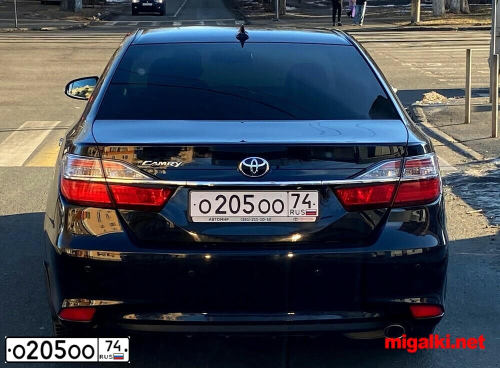 Фото автомобиля TOYOTA CAMRY, 2007 — госномер У370ЕТ774. Цвет: ЧЕРНЫЙ