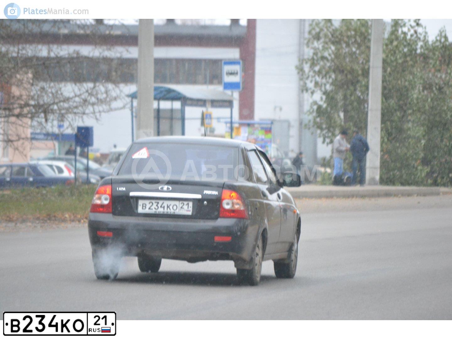 Фото автомобиля LADA PRIORA, 2011 — госномер Е072МО11