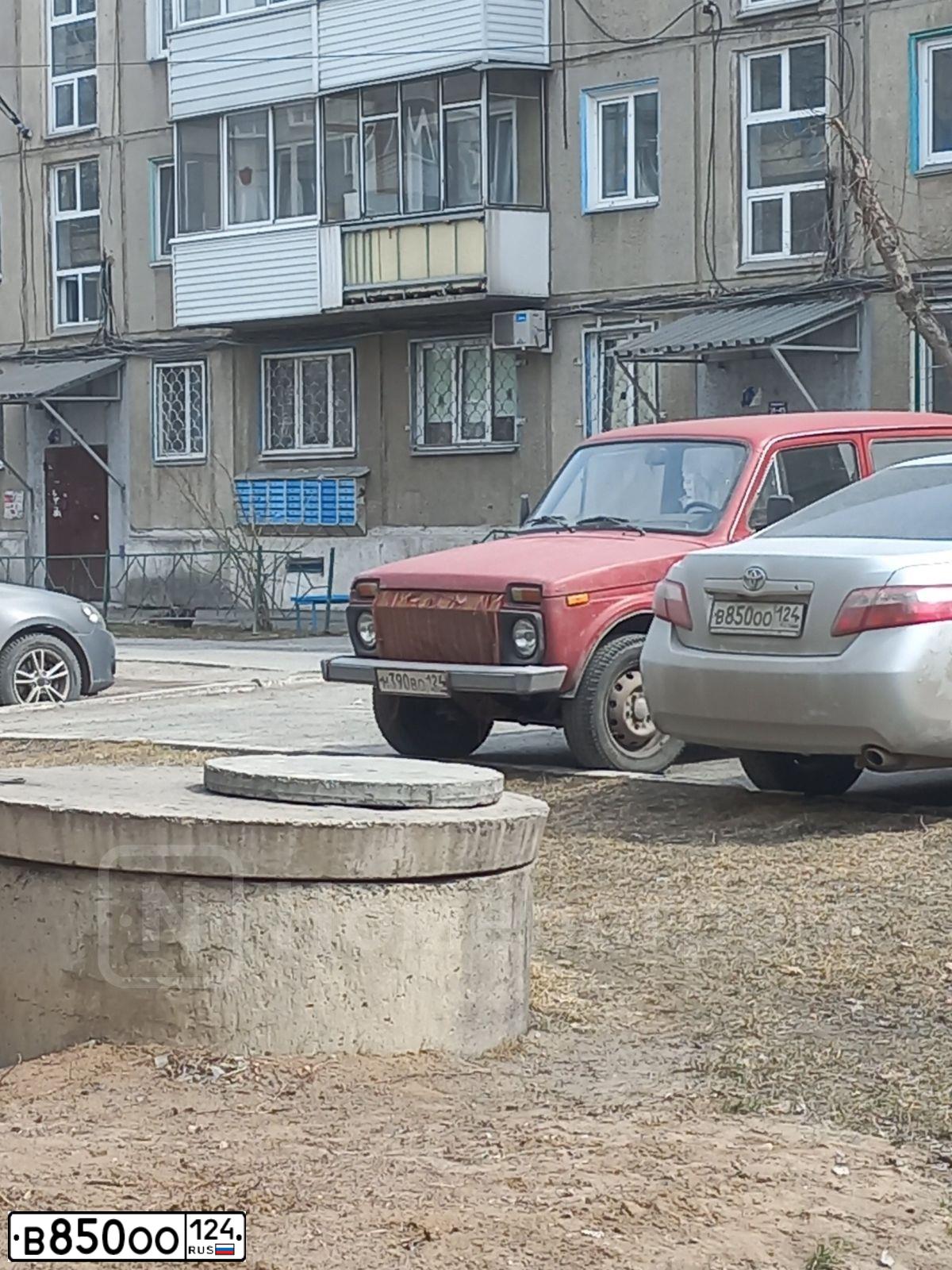 Фото автомобиля TOYOTA CAMRY, 2007 — госномер В850ОО124. Цвет: СЕРЕБРИСТЫЙ