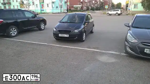Фото автомобиля HYUNDAI GETZ, 2007 — госномер С170ТК196. Цвет: ТЕМНО-СЕРЫЙ
