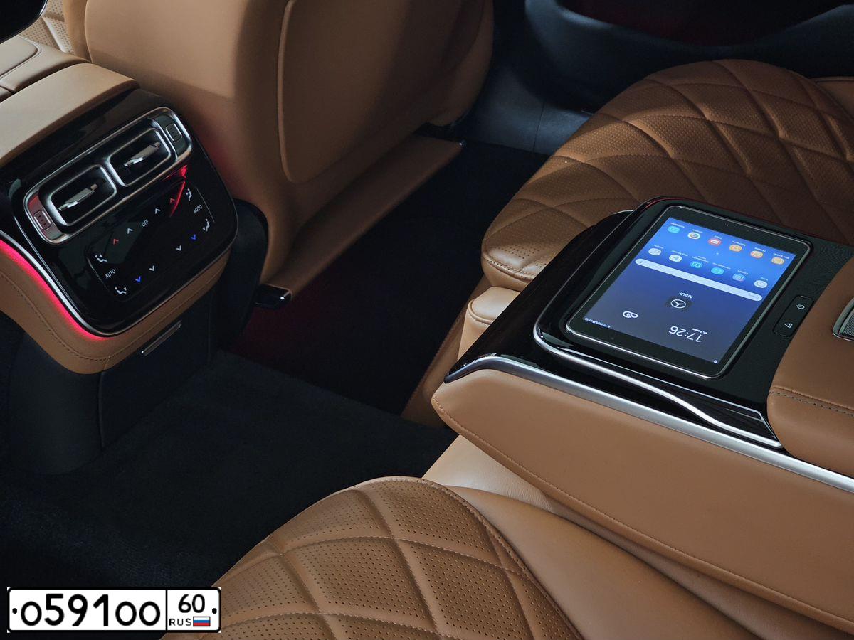 Фото автомобиля MERCEDES C-KLASSE, 2013 — госномер О591ОО60. Цвет: ЧЕРНЫЙ