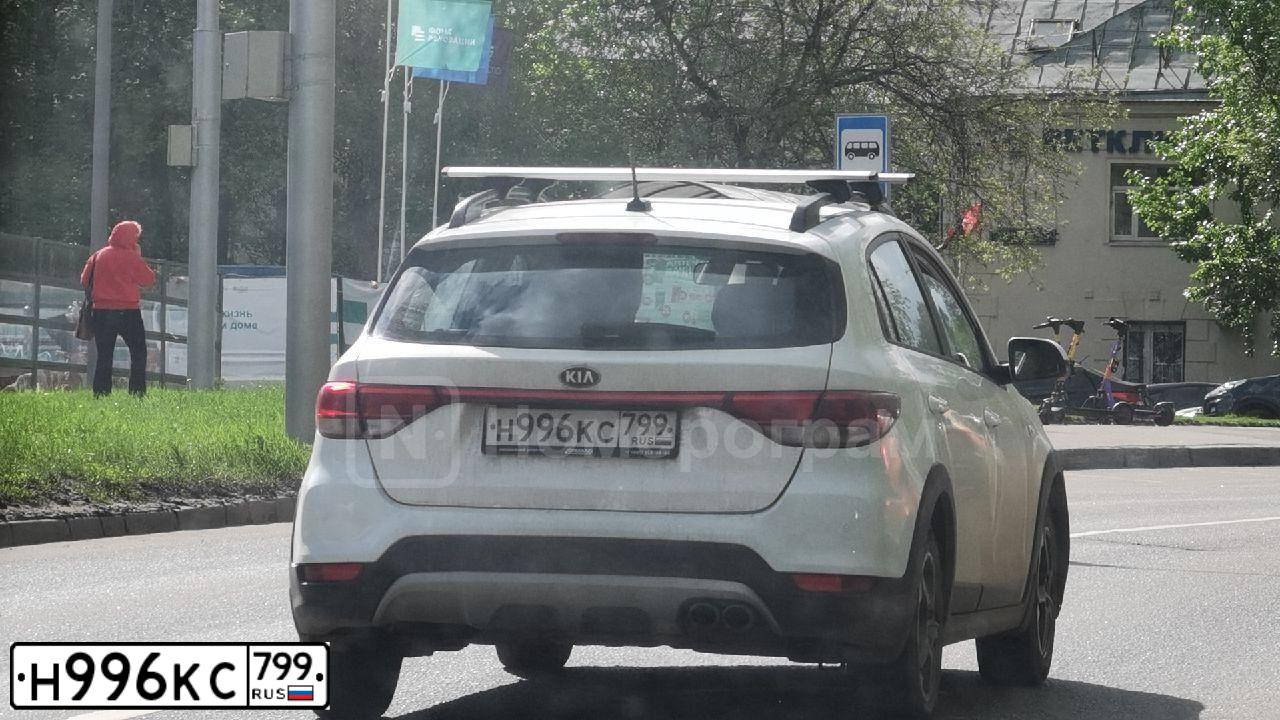 Фото автомобиля KIA RIO, 2018 — госномер С197ТМ40. Цвет: Белый