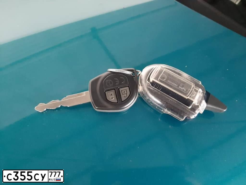 Фото автомобиля SUZUKI /GRAND/ VITARA, 2016 — госномер С355СУ777. Цвет: голубой
