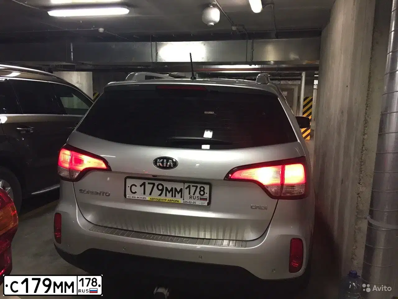Фото автомобиля KIA SORENTO, 2014 — госномер А005КН790. Цвет: Серебристый
