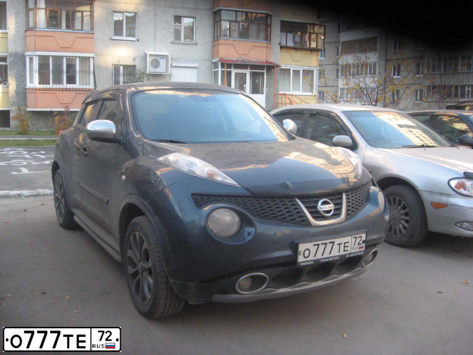 Фото автомобиля NISSAN JUKE, 2011 — госномер О777ТЕ72. Цвет: Темно-синий